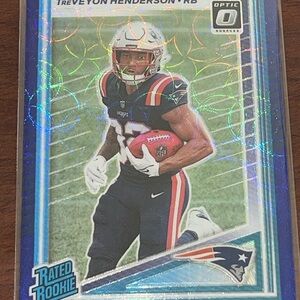Donruss OPTIC RATED ROOKIE BLUE SCOPE #332 TreVEYON Henderson